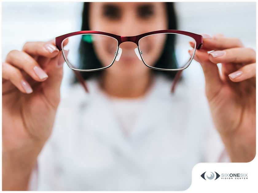 Helpful Tips on Caring for Your Eyeglasses
